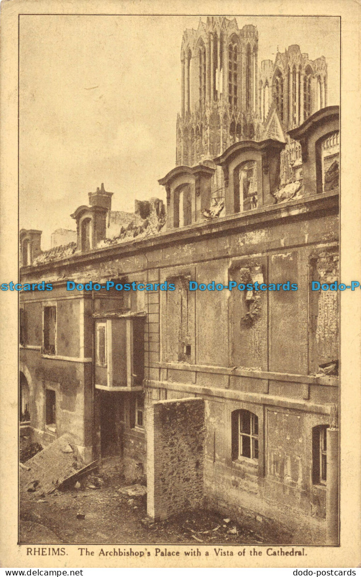 R093515 Rheims. The Archbishops Palace With A Vista Of The Cathedral - Mundo