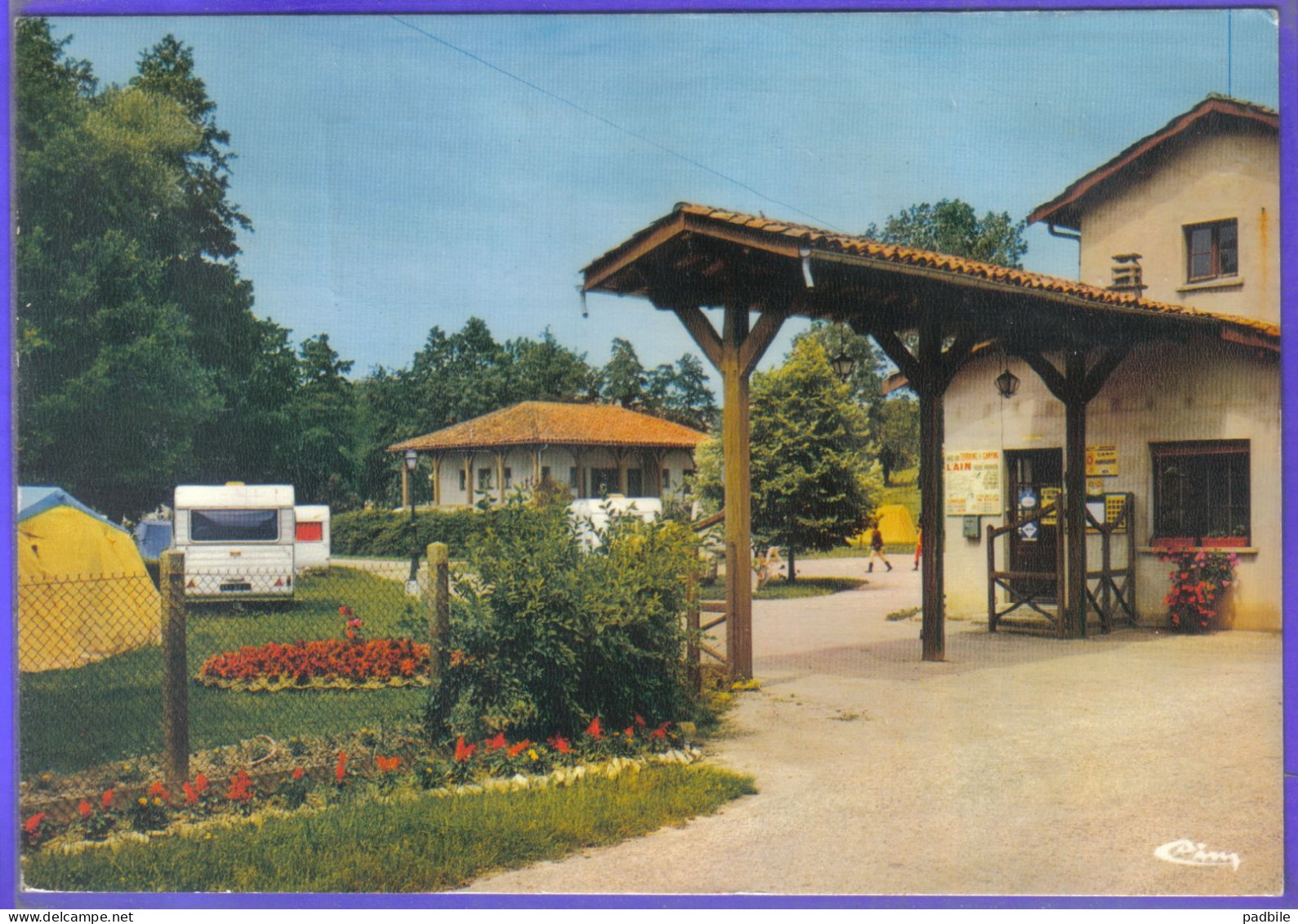 Carte Postale 01. Saint-Etienne-du-Bois  Entrée Du Camping Très Beau Plan - Non Classificati