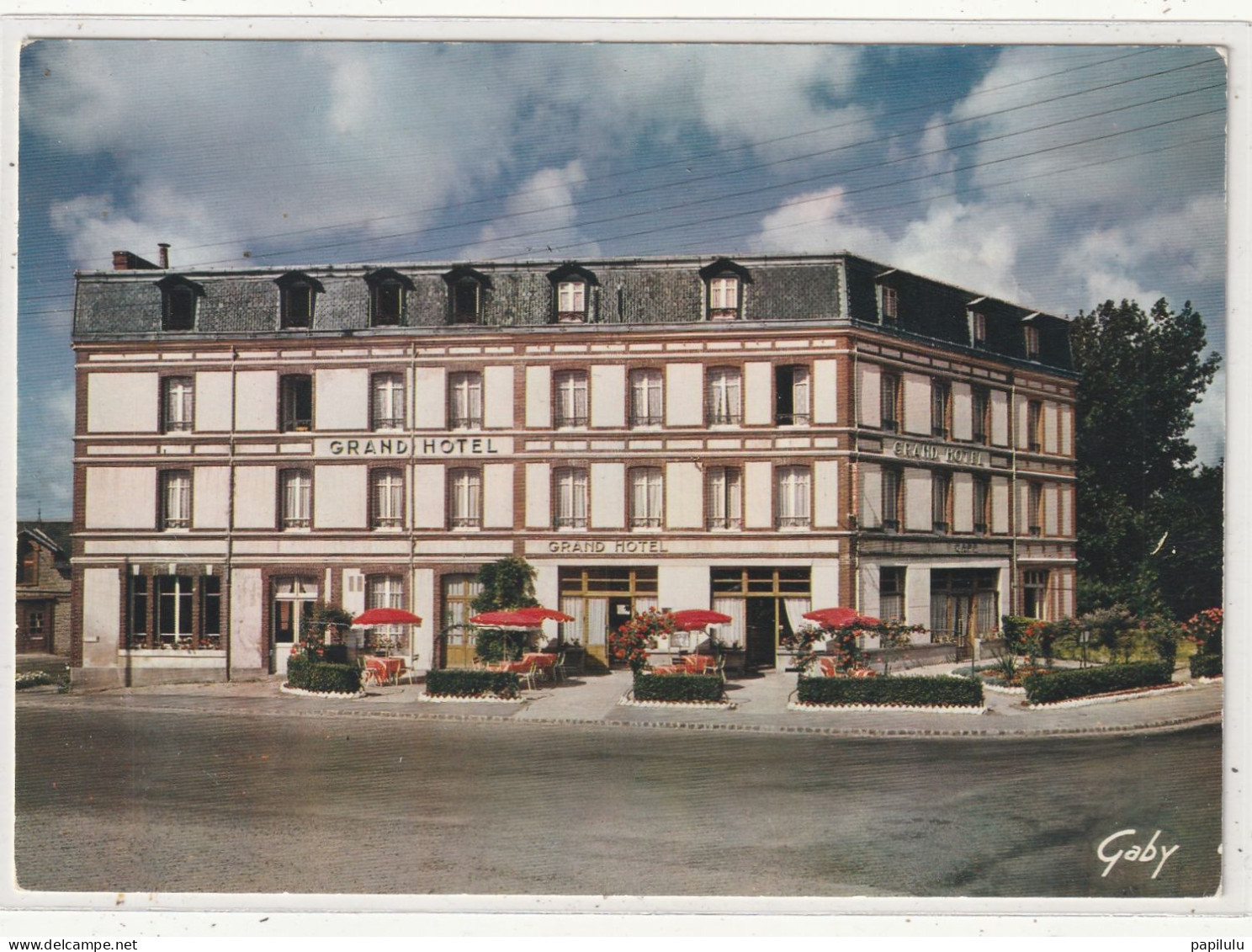 127 DEPT 50 : édit. Artaud Père Et Fils ; Coutances Le Grand Hôtel De La Gare , Restaurant - Coutances