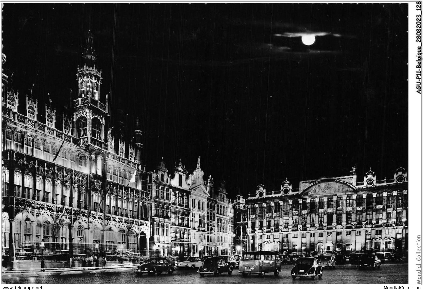 AGUP11-0967-BELGIQUE - BRUXELLES - Un Coin De La Grand'place - Places, Squares