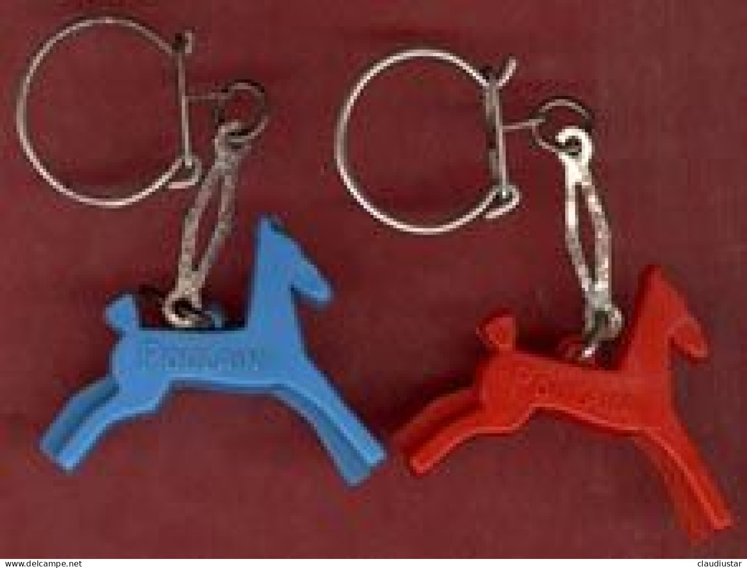 ** 3  PORTE - CLEFS  POULAIN ** - Porte-clefs