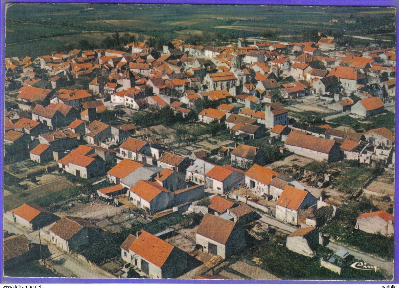 Carte Postale 03. Charroux  Vue D'avion Très Beau Plan - Autres & Non Classés