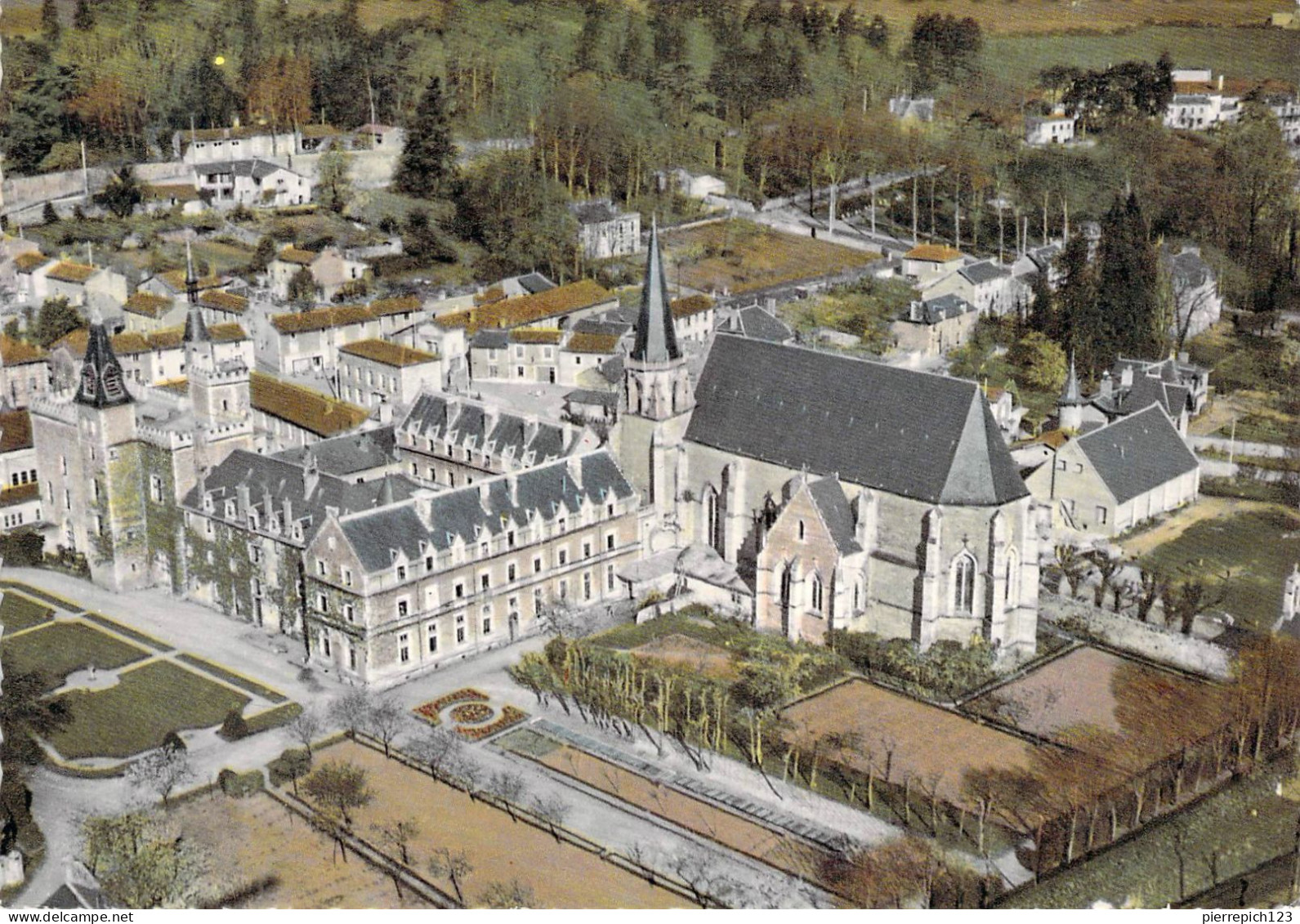 86 - Ligugé - Abbaye Saint Martin - Vue Aérienne - Other & Unclassified