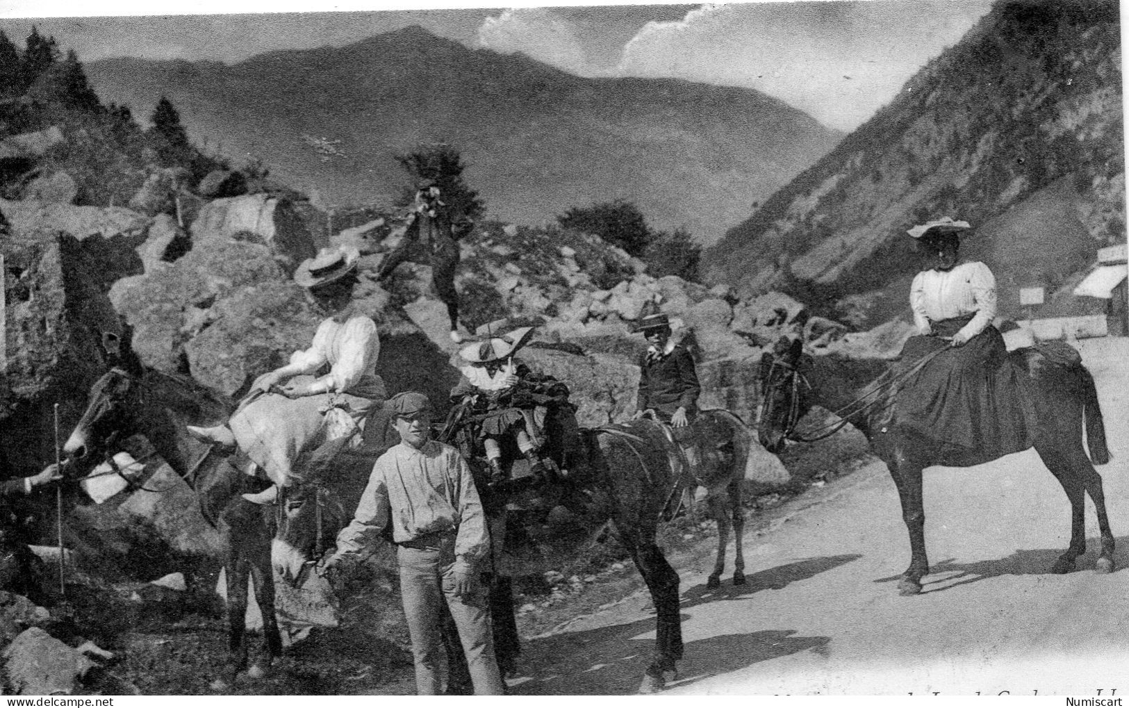 Pont D'Espagne Carterets Animée Départ Pour Le Lac De Garde Anes ânes - Cauterets