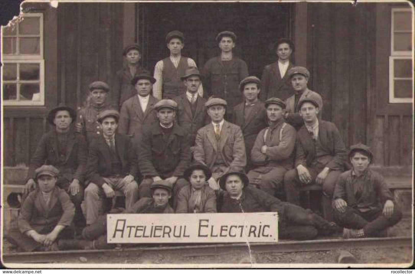 Muncitorii Atelierului Electric De La Schela Ochiuri A Astrei Române, Exploatare Petrolieră, Jud Dâmbovița 1926 P1138 - Identifizierten Personen