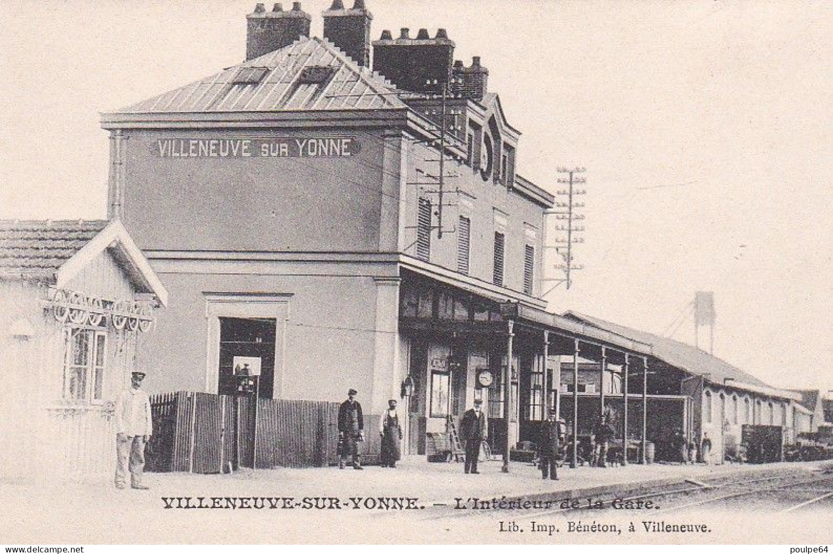 La Gare : Vue Intérieure - Villeneuve-sur-Yonne