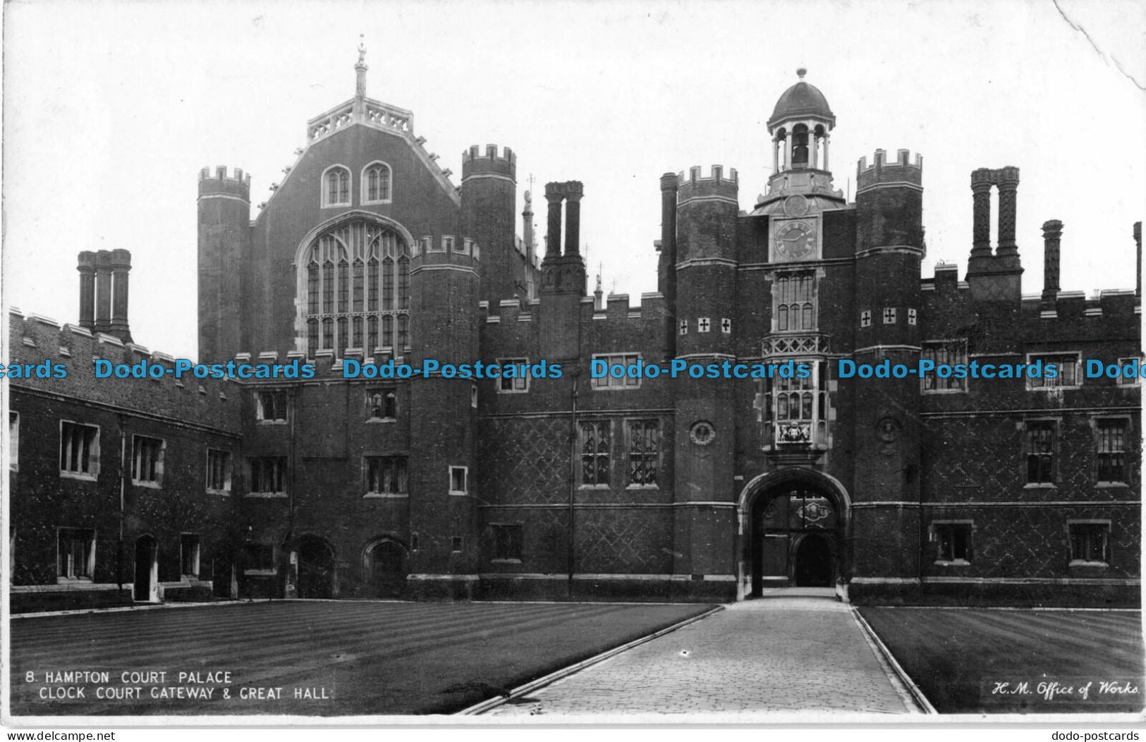 R094447 Hampton Court Palace. Clock Court Gateway And Great Hall. Office Of Work - Monde