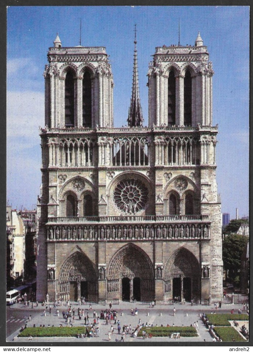 Paris  France - C.P.A. Cathédrale Notre Dame De Paris - Construite De 1163 à 1330 - Chiese
