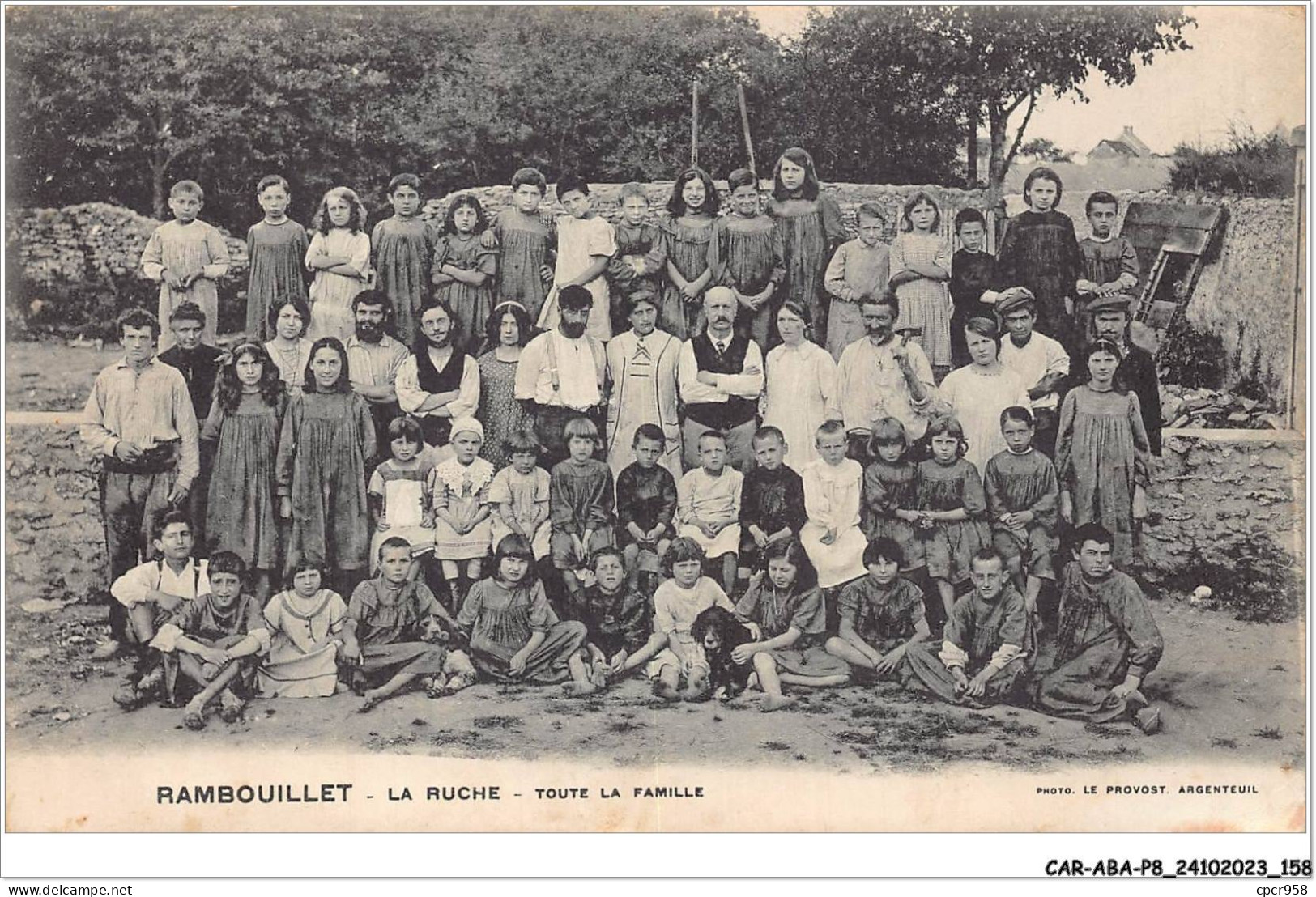 CAR-ABAP8-78-0777 - RAMBOUILLET - La Ruche - Toute La Famille - Rambouillet (Château)