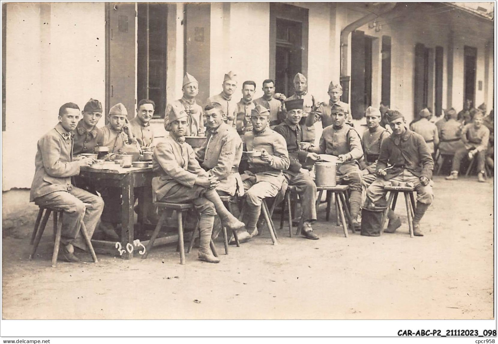 CAR-ABCP2-0149 - MILITAIRE - CARTE PHOTO - Barracks