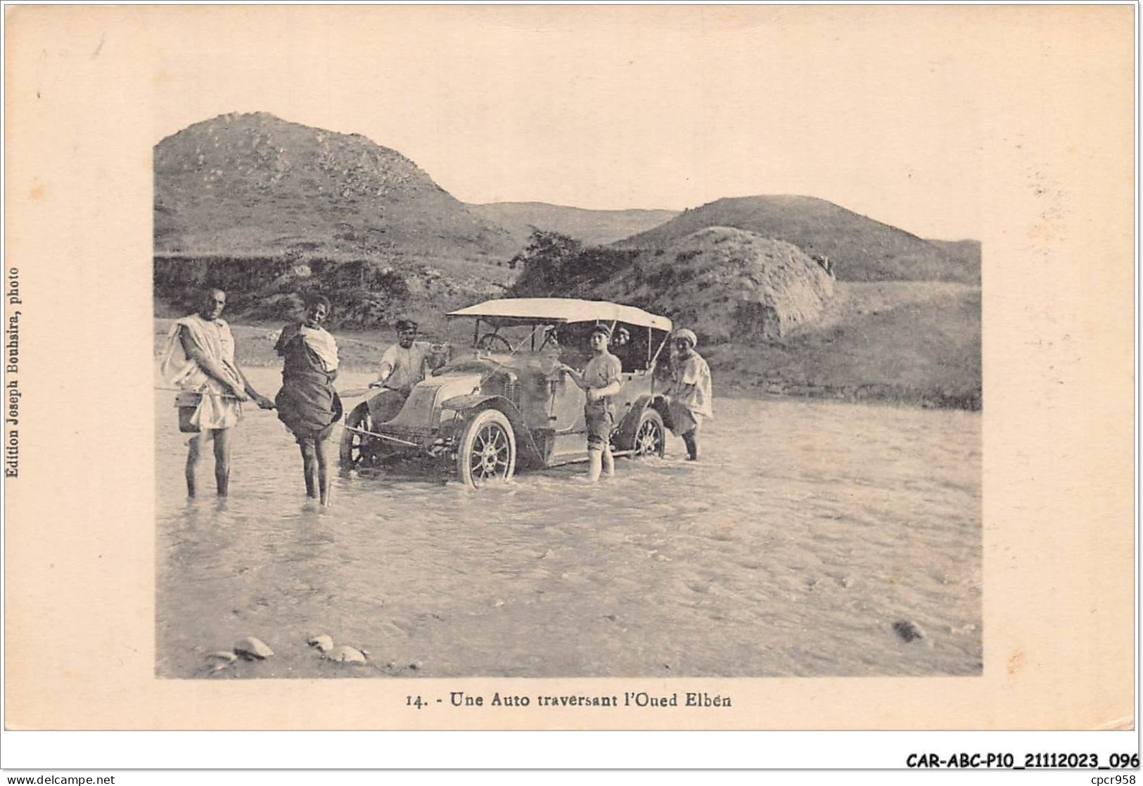 CAR-ABCP10-0950 - AUTOMOBILE - UNE AUTO TRAVERSANT L'OUED ELBEN  - Toerisme