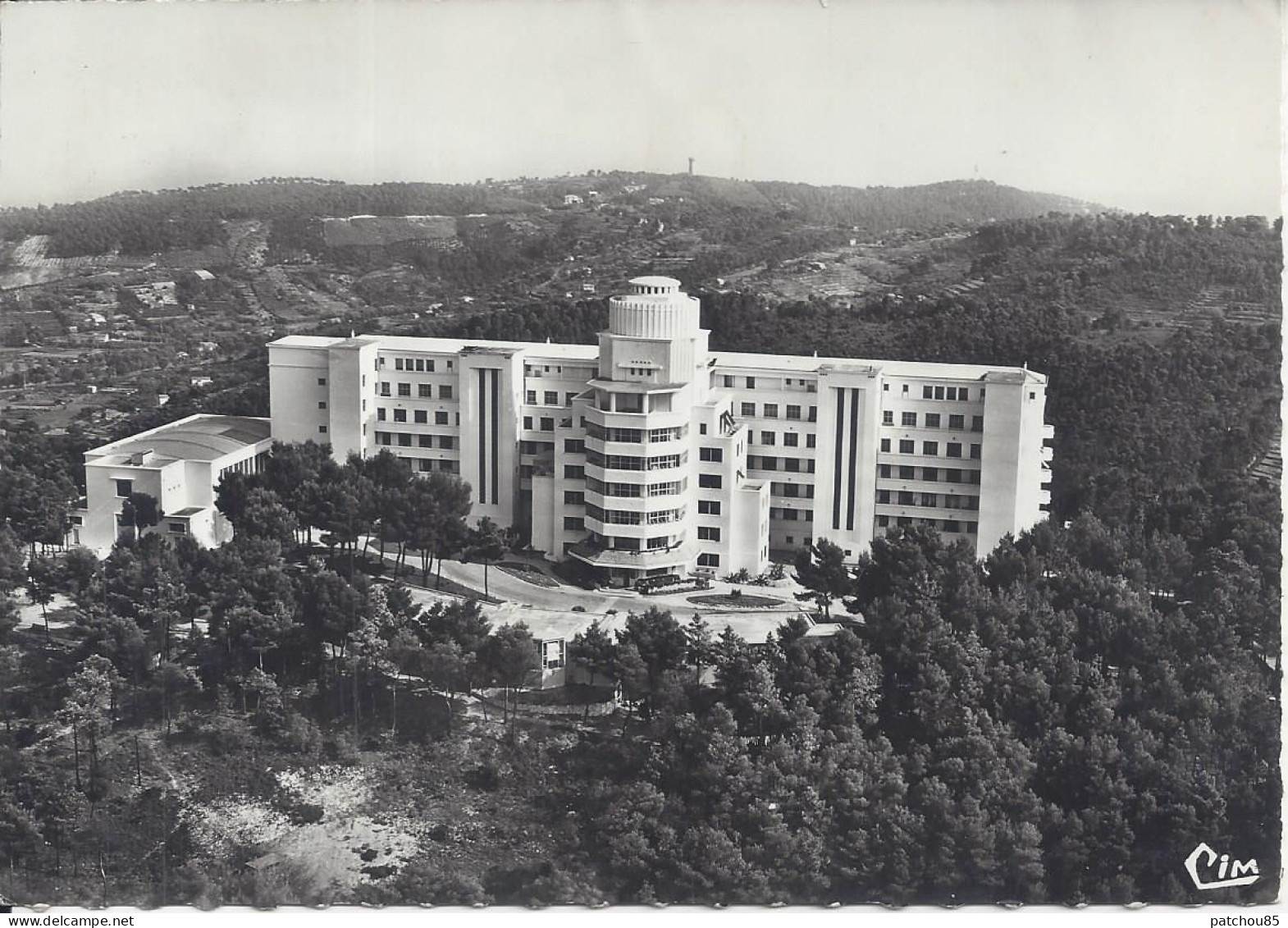 CPSM  France Provence Côte D’Azur  06  Alpes-Maritimes   Vallauris Vue Aérienne Du Centre Hélio-Marin Façade Nord - Vallauris