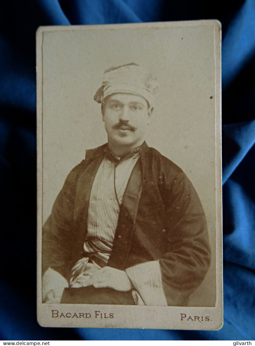 Photo CDV Gaudin Paris  Homme  Costume Afrique Du Nord  ? Plastron Et Ceinture à Rayures CA 1880-85 - L443 - Antiche (ante 1900)