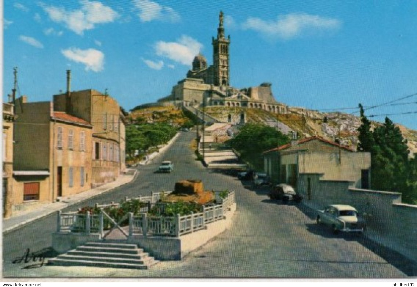 Marseille. Montée à Notre-Dame De La Garde. Char "Jeanne D'Arc". Automobiles Peugeot 403, Simca Ariane. - Notre-Dame De La Garde, Aufzug Und Marienfigur