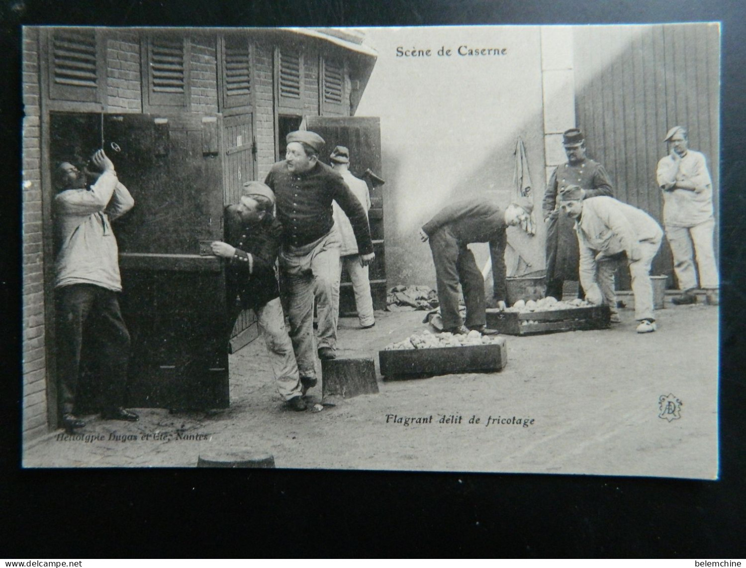 SCENE DE CASERNE                                            FLAGRANT DELIT DE FRICOTAGE - Casernes