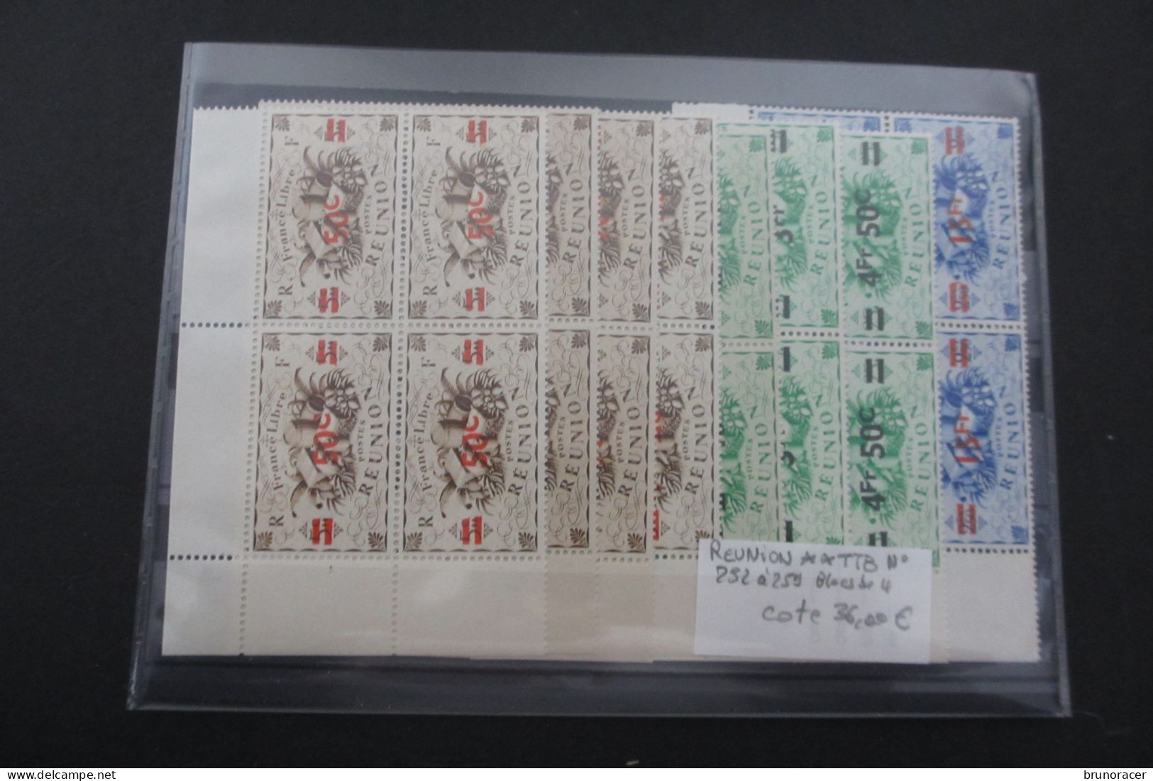 REUNION  N°252 à 259 EN BLOCS DE 4 BDF NEUF** TTB COTE 36 EUROS  VOIR SCANS - Unused Stamps