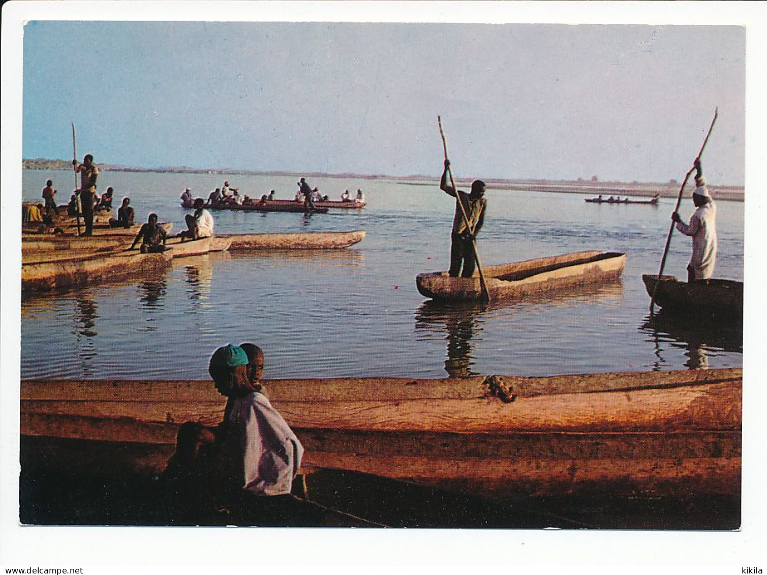 CPSM 10.5 X 15  Tchad  FORT-LAMY Pirogues Sur Le Chari (photo J. Gabin) - Chad