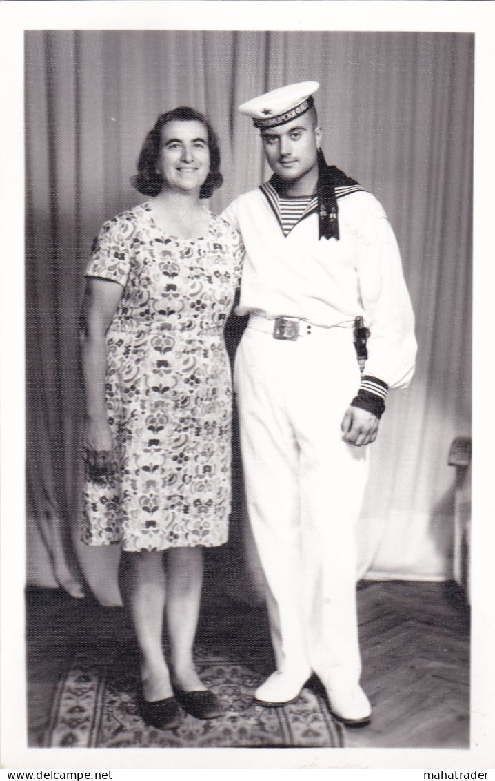 Old Real Original Photo - Woman Young Man In Bulgarian Navy Uniform - Ca. 14x9 Cm - Anonyme Personen