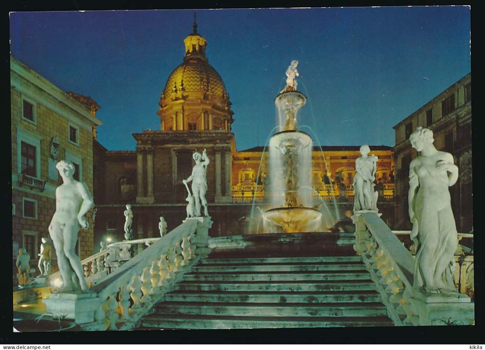 CPSM / CPM 10.5 X 15 Italie (540) Sicilia PALERMO Palerme Piazza Pretoria Notturno Place Pretoria La Nuit - Palermo