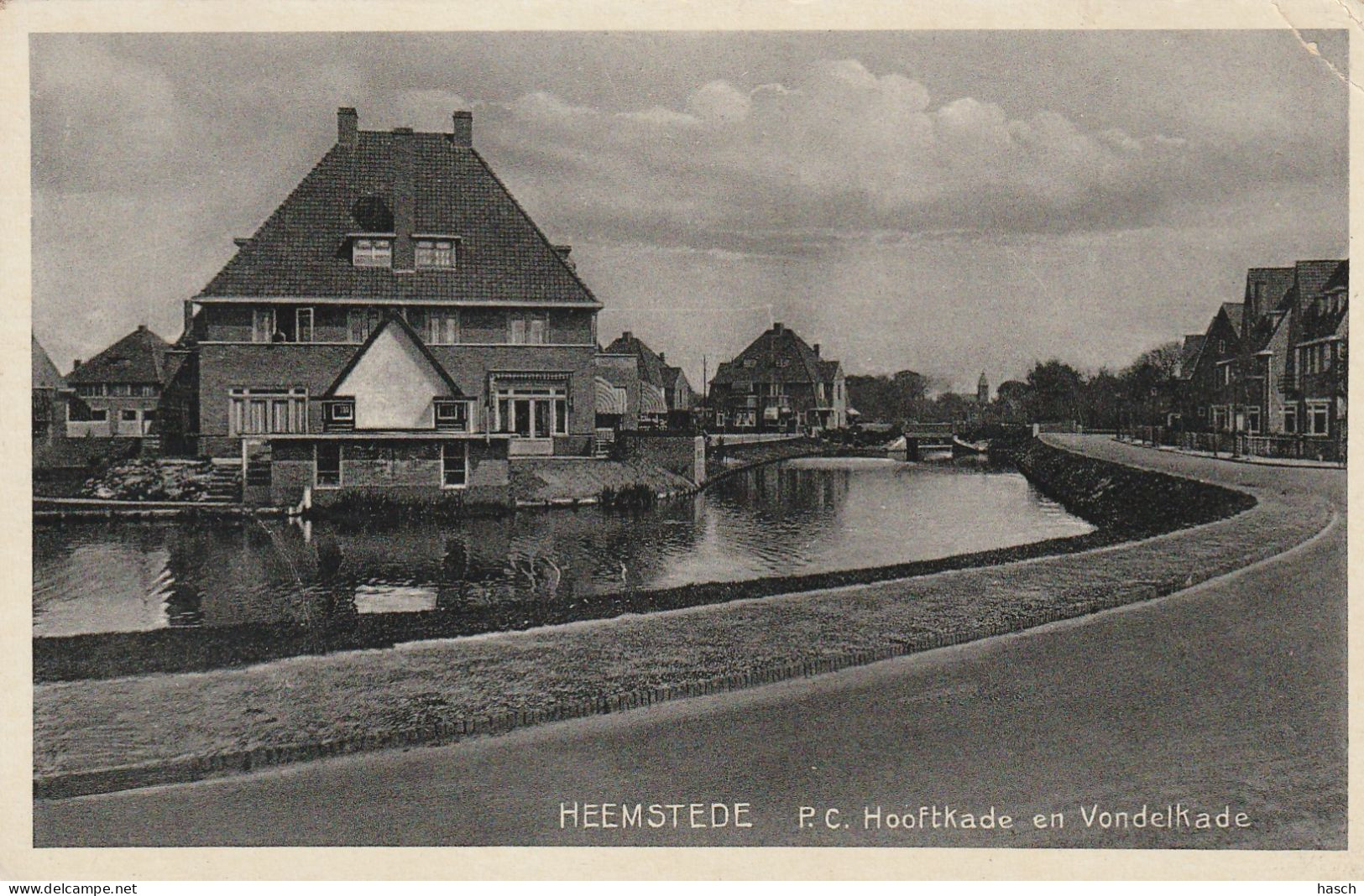 4934 97 Heemstede, P C Hooftkade En Vondelkade. 1931 (Rechtsboven Een Vouwtje)  - Sonstige & Ohne Zuordnung