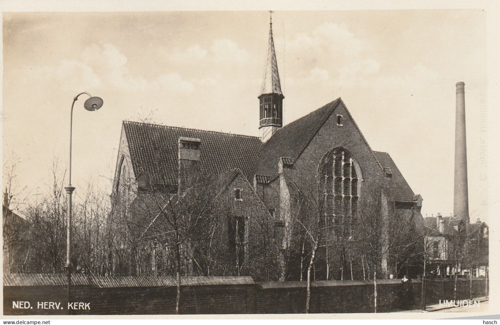 4934 79 IJmuiden, Ned. Herv. Kerk.  - IJmuiden