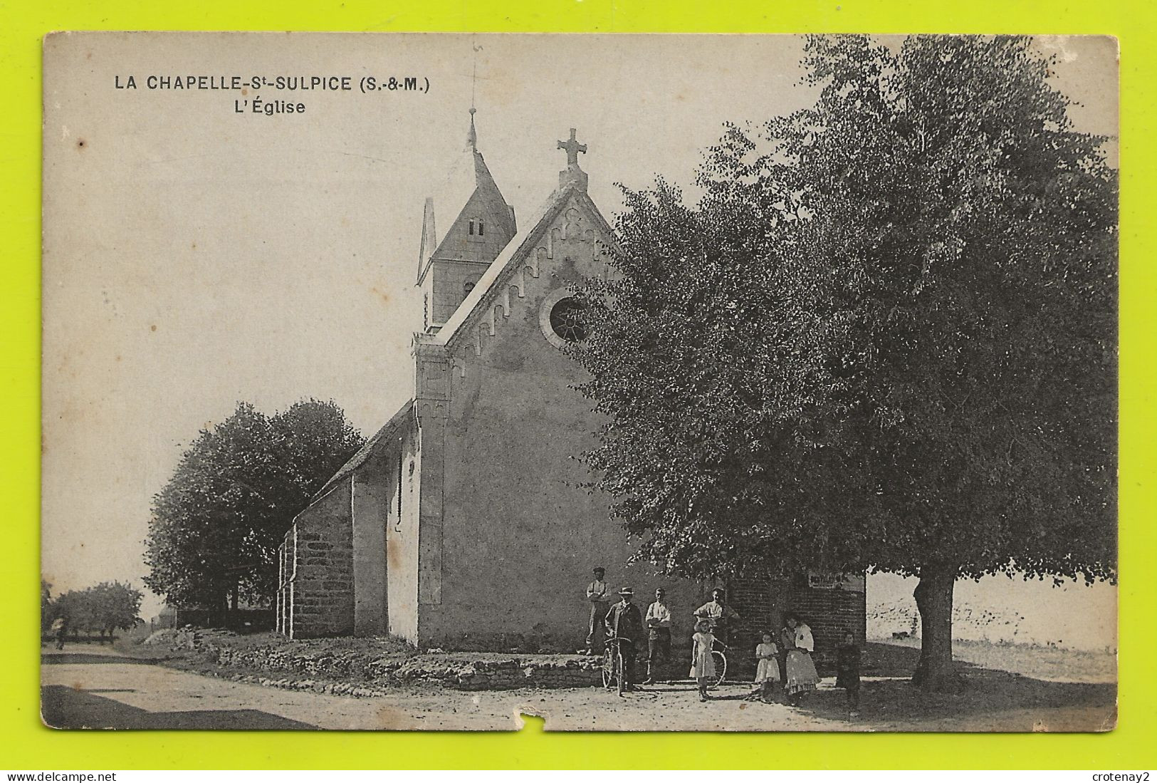 77 LA CHAPELLE SAINT SULPICE Vers Provins L'Eglise VOIR ZOOM  Hommes à Vélos Enfants - Provins