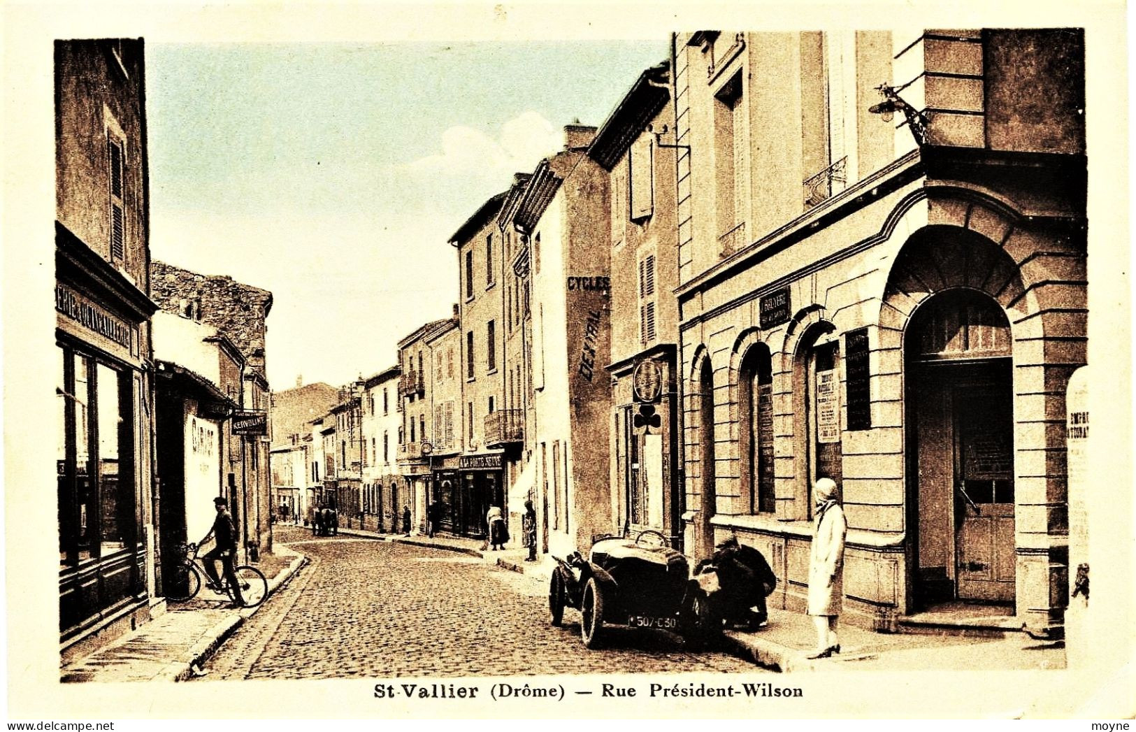 2385   -  SAINT  VALLIER  :  Rue Président Wilson - Citoëne Tréfle En Panne D'essence Ou Crevaison Circulée .... - Autres & Non Classés