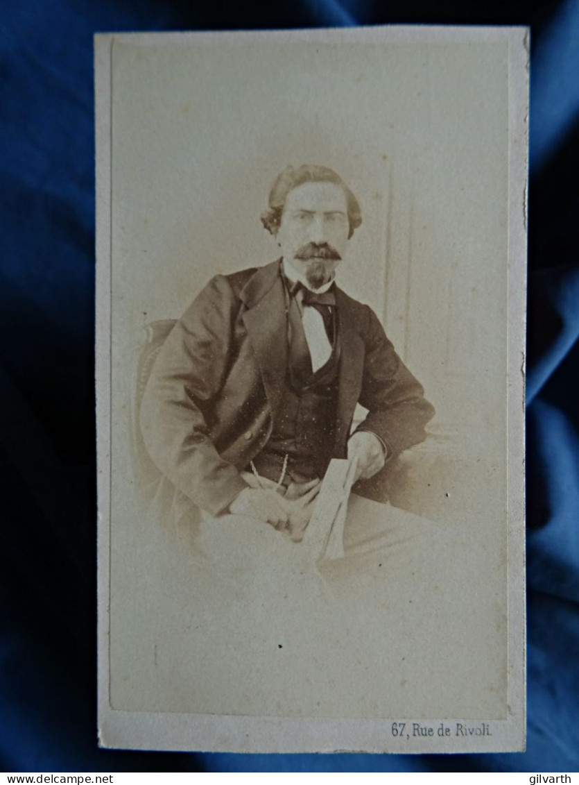 Photo Cdv A. Osbert, Paris - Homme Portrait Nuage, Notable Moustache à L'impériale, Second Empire Ca 1865 L444 - Antiche (ante 1900)