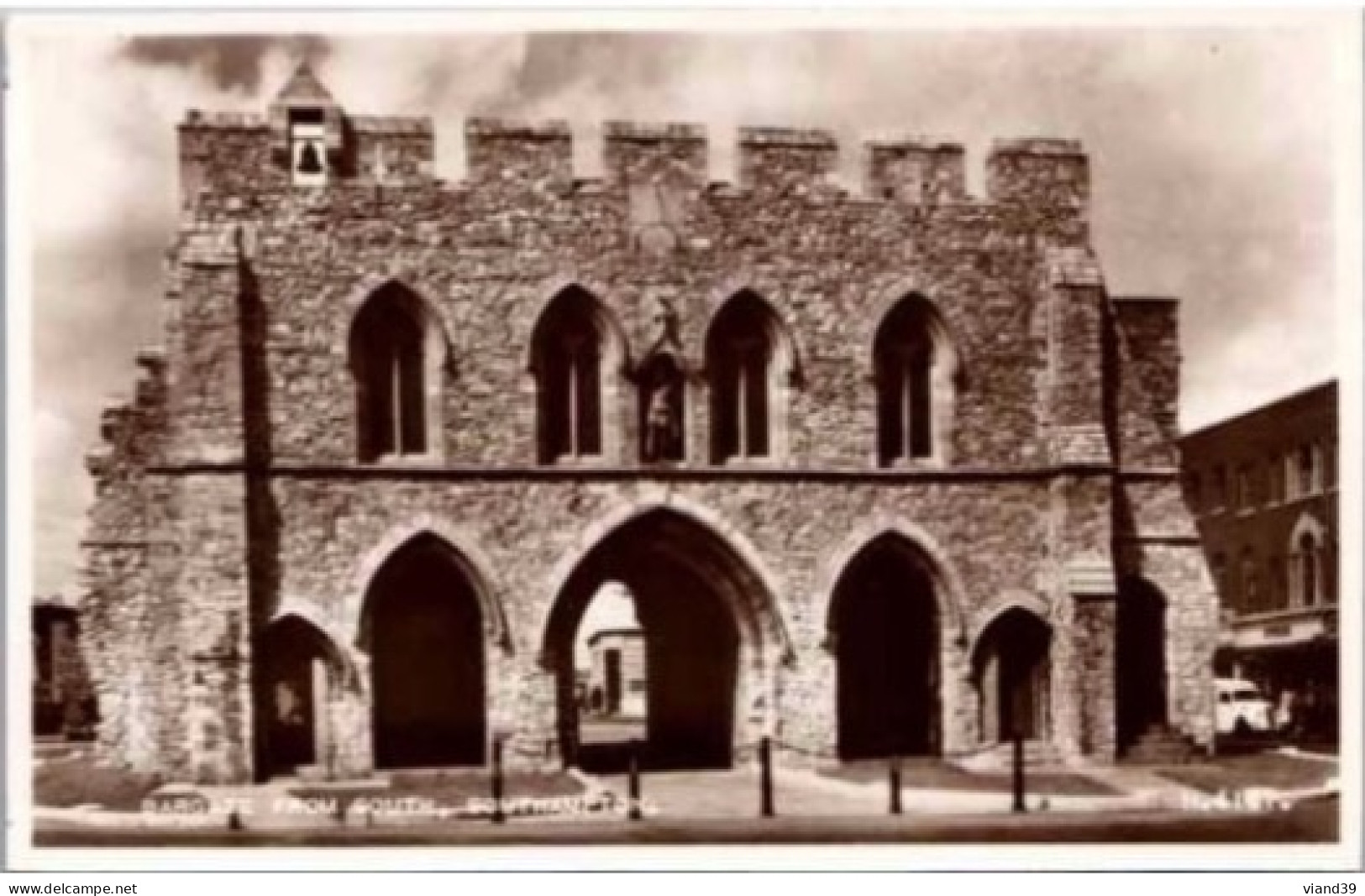 SOUTHAMPTON.  -   Bargate From South. - Southampton