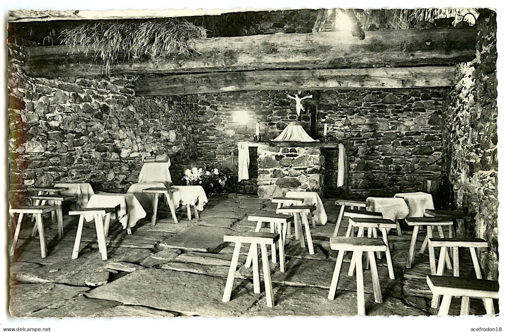 Lourdes - Cité-Secours Saint-Pierre - Intérieur De La Chapelle De La Cité - Lourdes