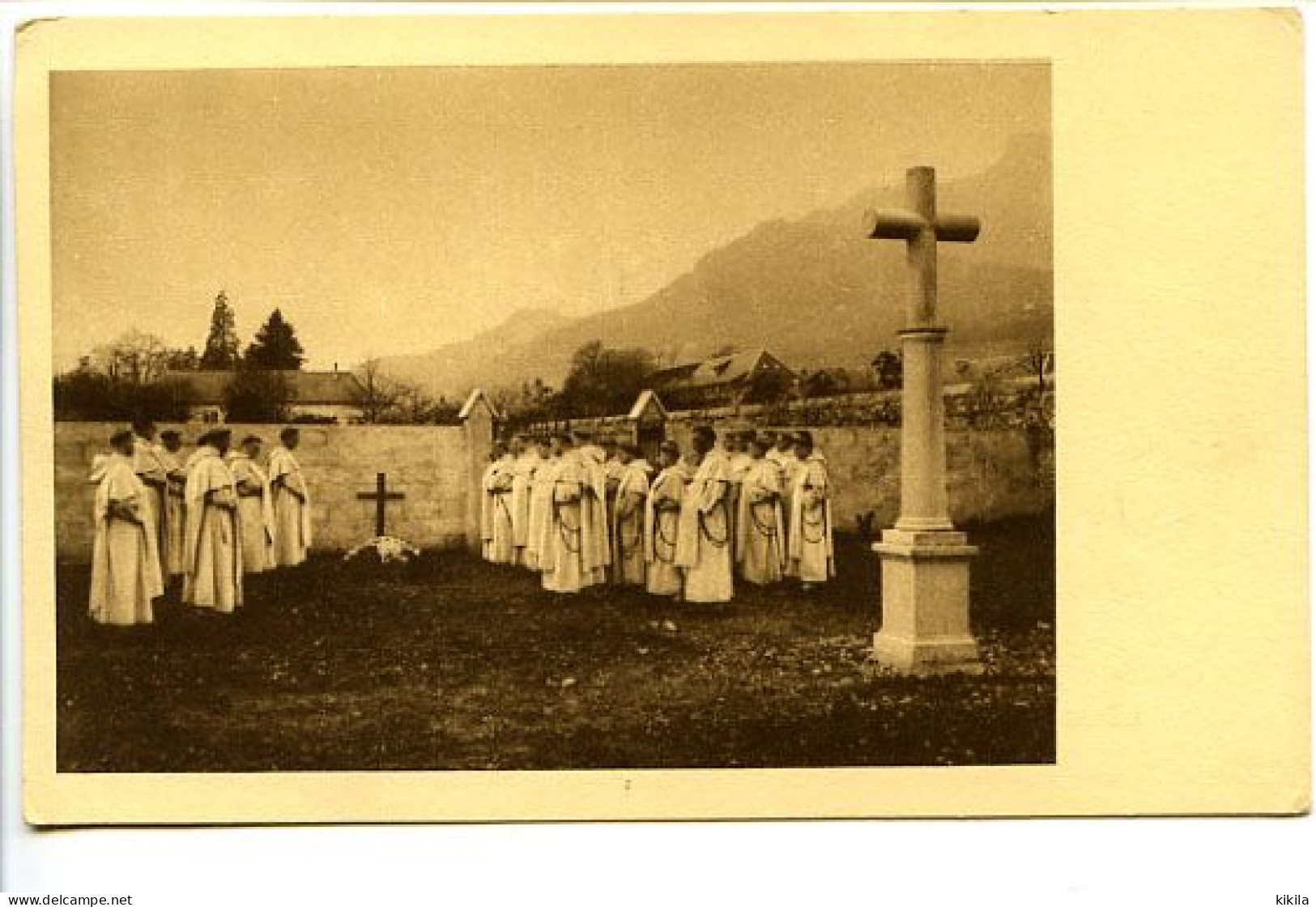 CPSM 9 X 14 Savoie Saint Alban-LEYSSE  Couvent Des Dominicains 9 Le Cimetière    Moines En Prière - Other & Unclassified