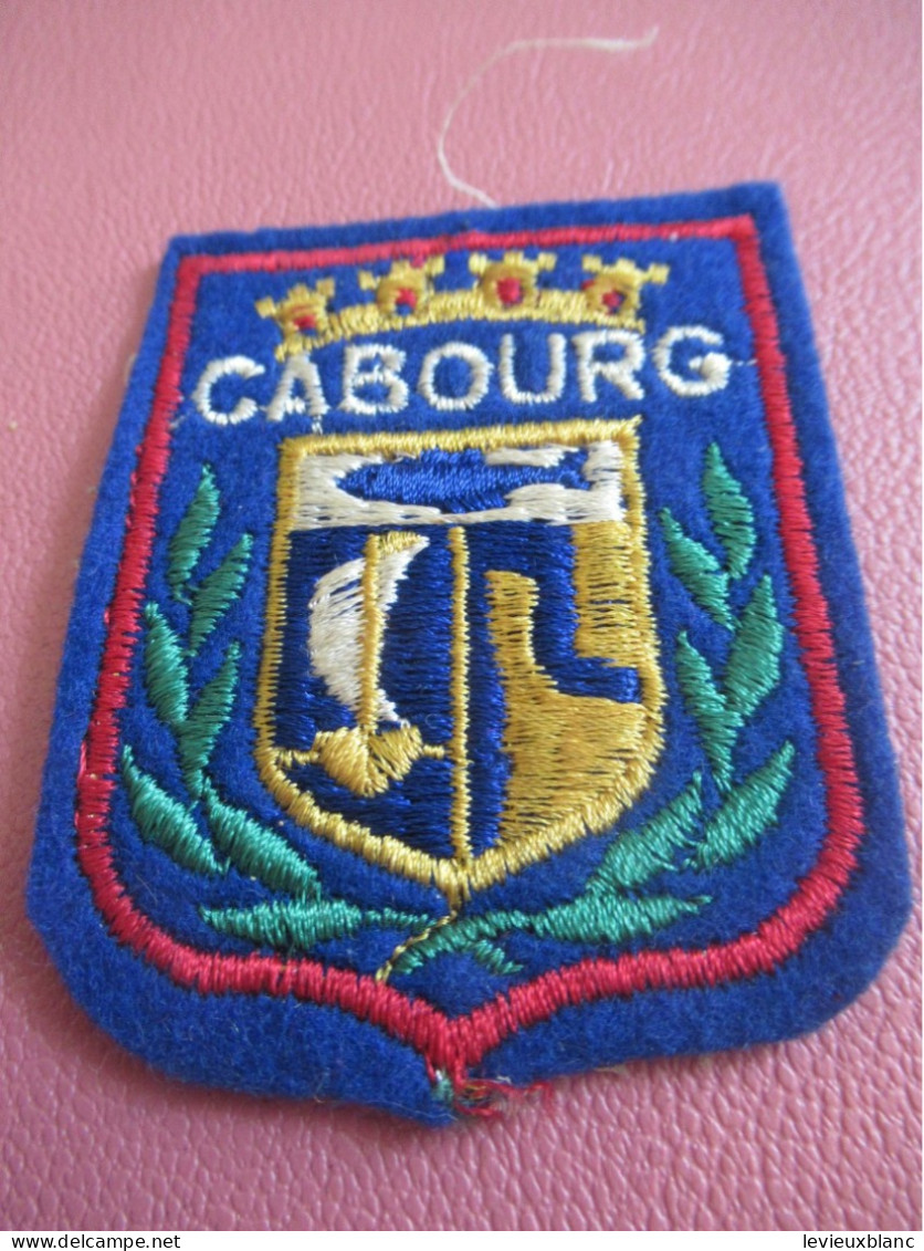 Ecusson Tissu Ancien /CABOURG/ Calvados/ Vers 1950- 1970                                  ET662 - Escudos En Tela