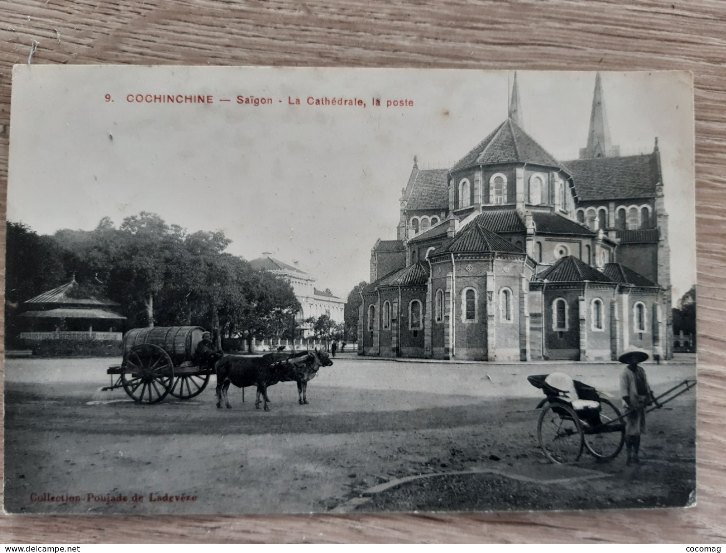 VIET-NAM INDOCHINE COCHINCHINE  SAIGON LA CATHEDRALE LA POSTE CIRCULE 1909 - Viêt-Nam