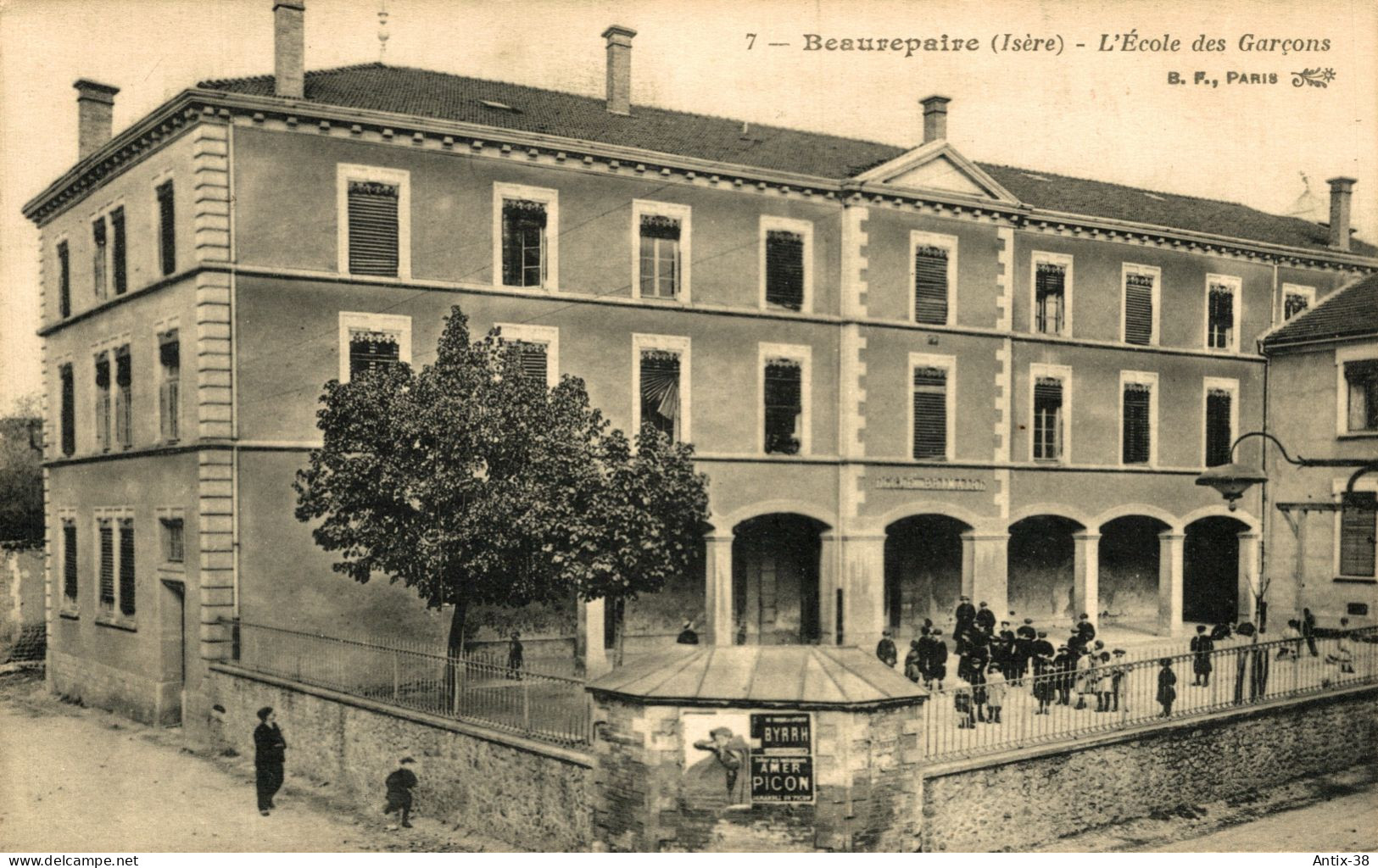 N81 - 38 - BEAUREPAIRE - Isère - École Des Garçons - Beaurepaire