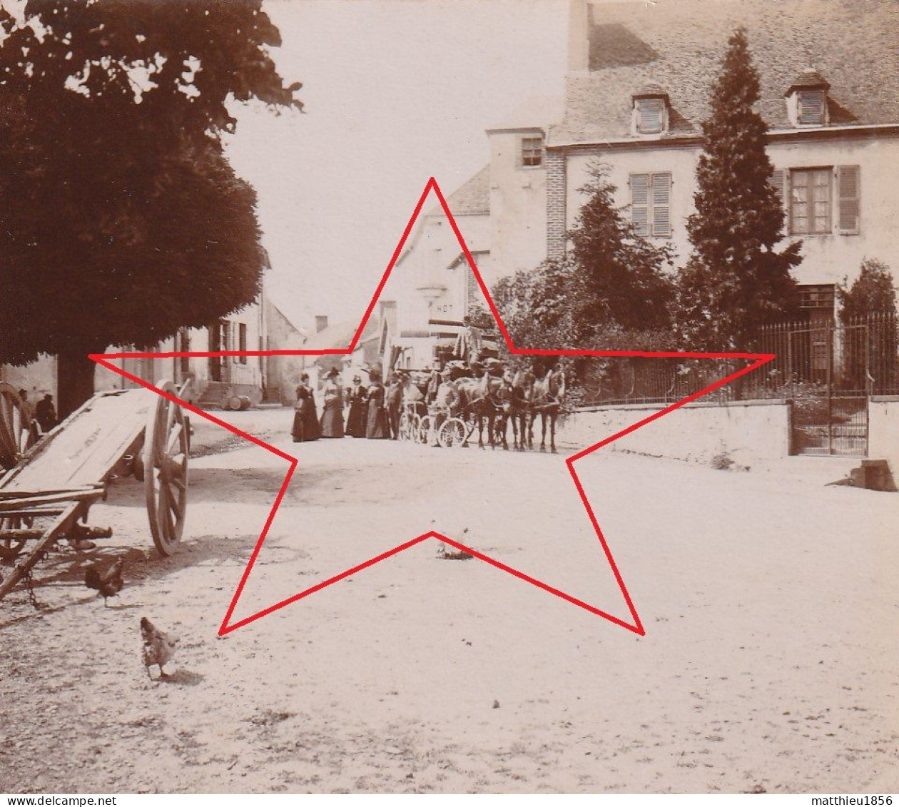 Photo Juillet 1900 RANDAN - Une Rue, Une Diligence, Attelage, Poule (A256) - Sonstige & Ohne Zuordnung