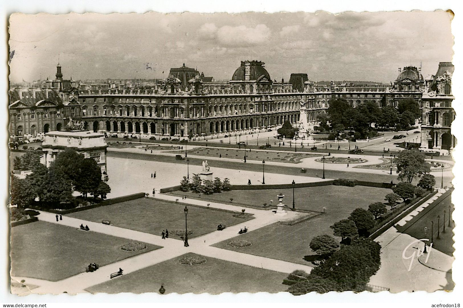 Paris - Perspective Sur La Place Du Carrousel Et Le Palais Du Louvre - Places, Squares