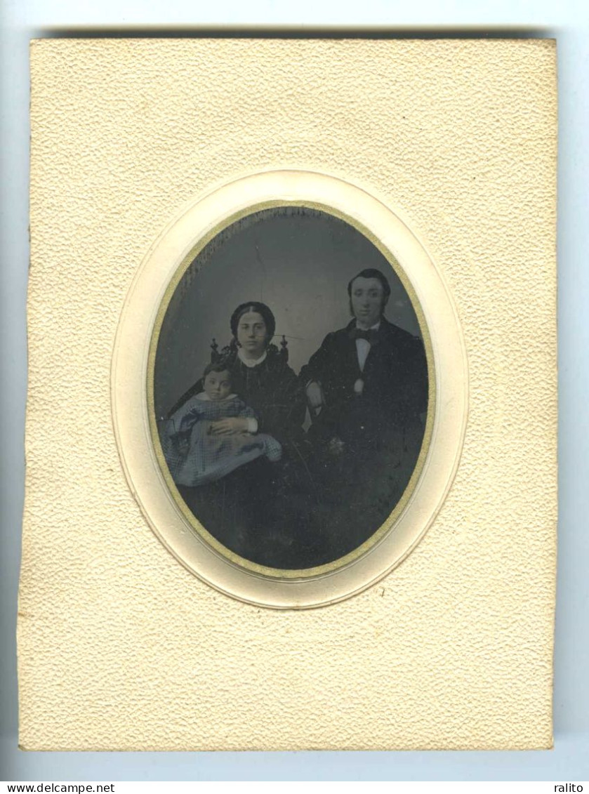 FAMILLE Vers 1860 AMBROTYPE COLORIÉ - Alte (vor 1900)