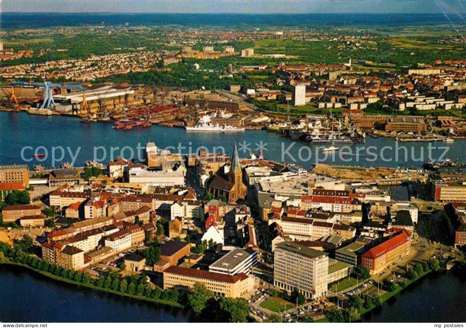 72900374 Kiel Fliegeraufnahme Mit Werften Und Ostufer Kiel - Kiel