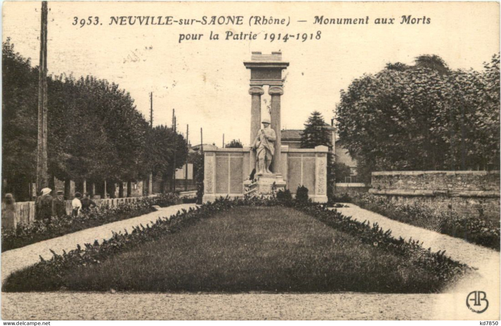 Neuville Sur Saone - Monument Aux Morts - Andere & Zonder Classificatie