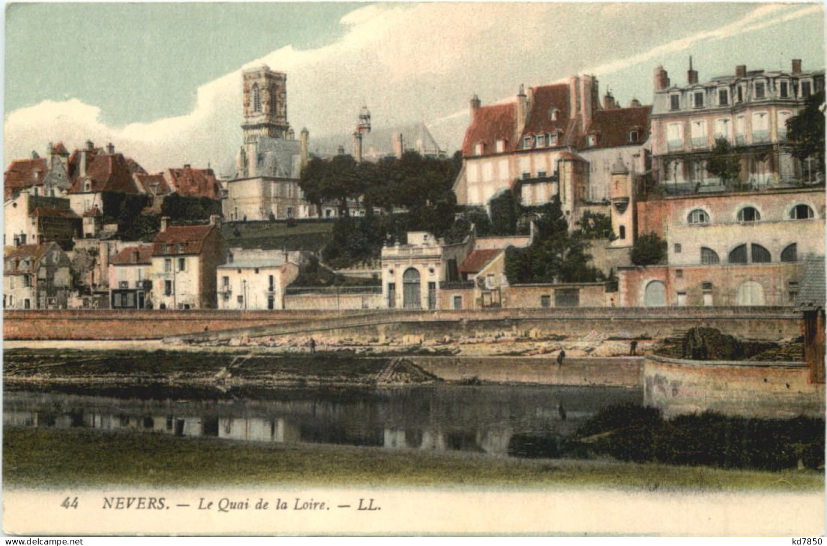 Nevers - Le Quai De La Loire - Nevers