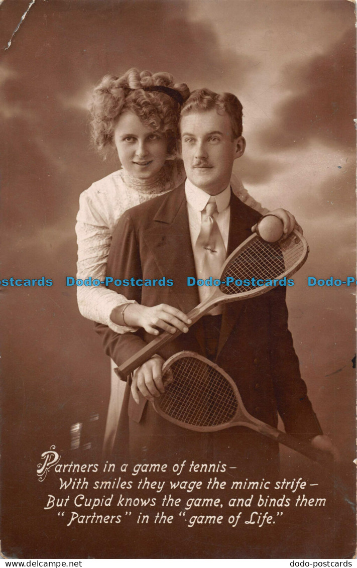 R095541 Old Postcard. Woman And Man With Tennis Racquets. Valentine. XL. RP. 191 - Monde