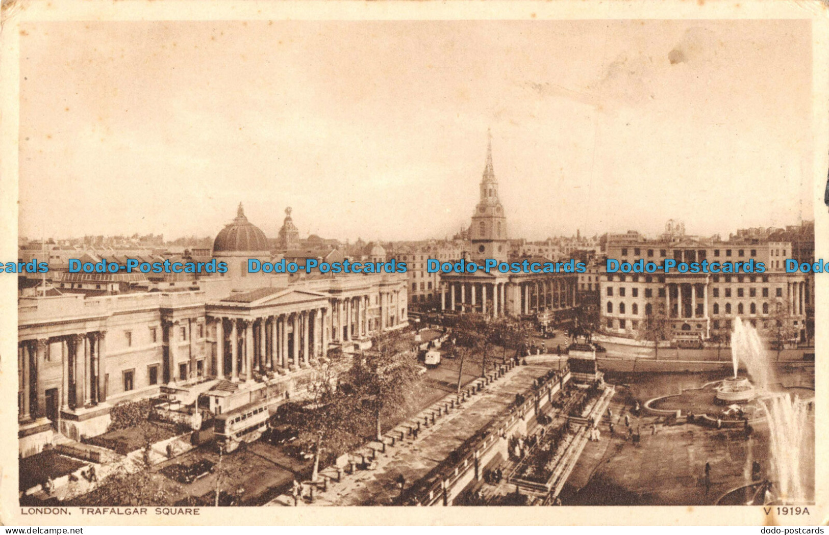 R095825 London Trafalgar Square. Photochrom. No V 1919A. 1949 - Sonstige & Ohne Zuordnung