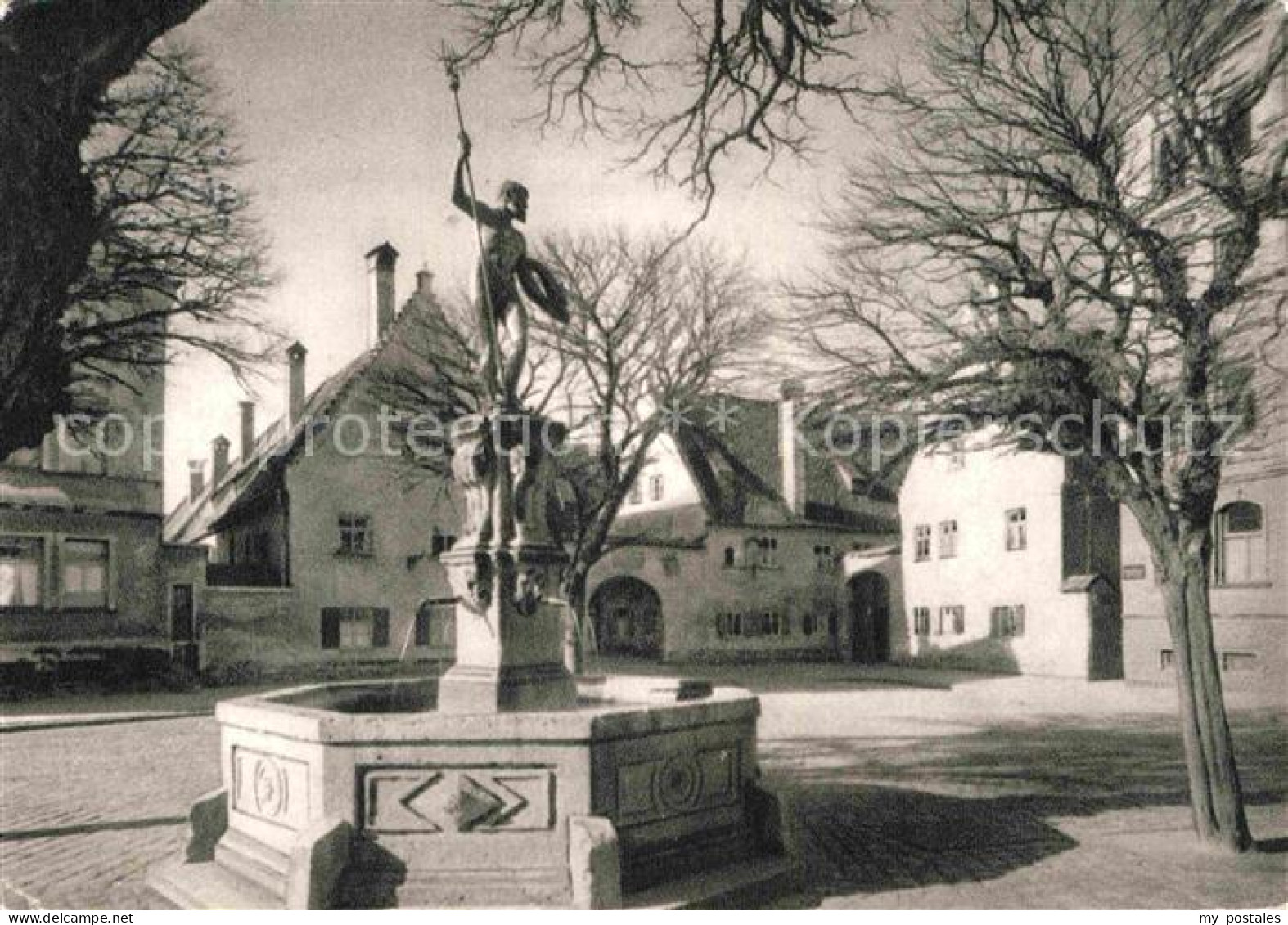 72898719 Augsburg Fuggerei Neptunbrunnen  Augsburg - Augsburg