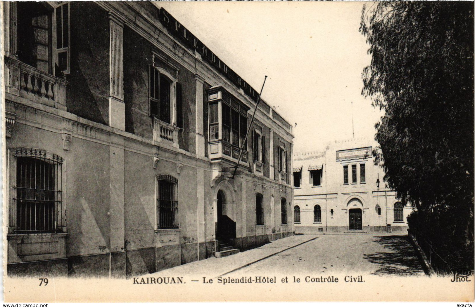 CPA AK Kairouan Splendid Hotel Et Le Controle Civil TUNISIA (1405426) - Tunisia