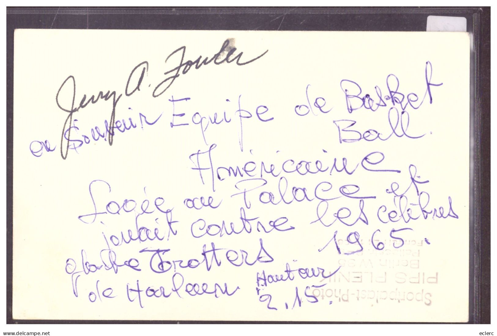 EQUIPE DE BASKET BALL AMERICAINE " HONOLULU SURFRIDERS " EN 1965 - SIGNATURE AUTOGRAPHE D'UN JOUEUR - TB - Sportsmen