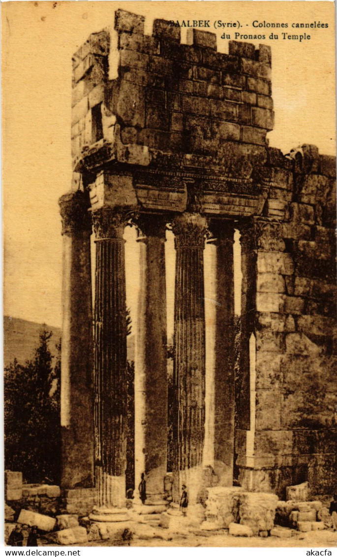 CPA AK Baalbek Colonnes Cannelees Du Pronaos Du Temple SYRIA (1404020) - Syrië