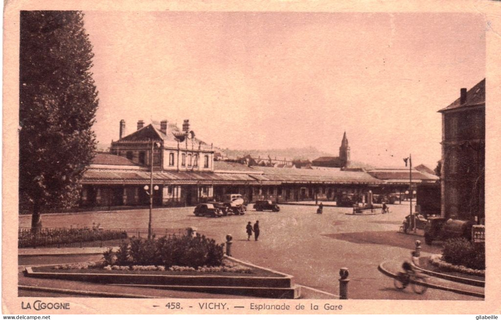 03 - Allier - VICHY - Esplanade De La Gare - Vichy