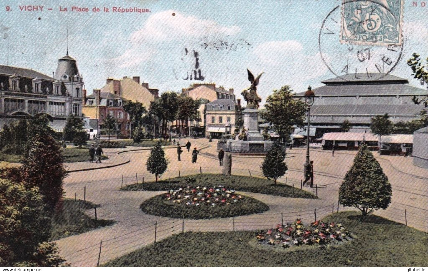 03 - Allier -  VICHY - La Place De La Republique - Vichy