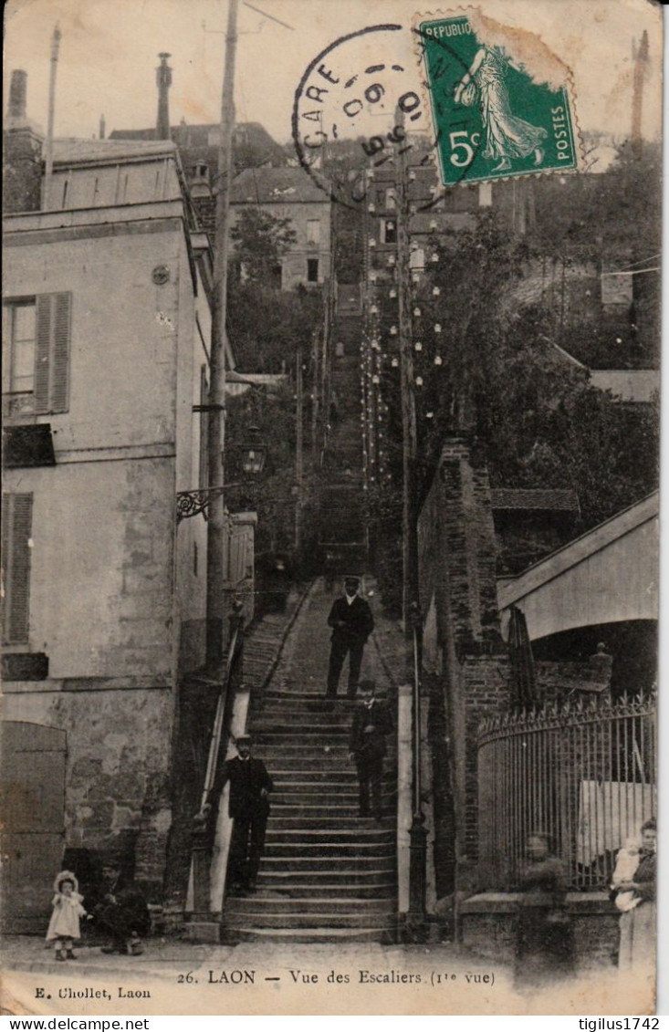 Laon Vue Des Escaliers - Laon