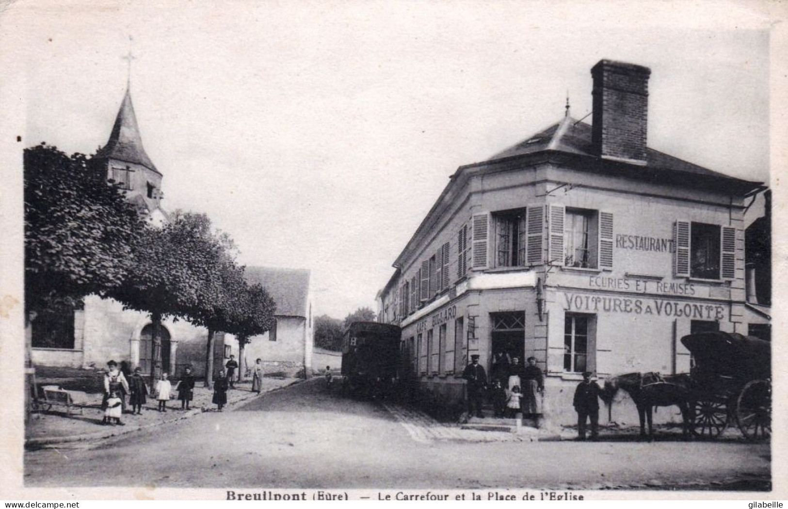 27 - Eure -  BREUILPONT- Le Carrefour Et La Place De L Eglise - Tabac - Restaurant - Autres & Non Classés
